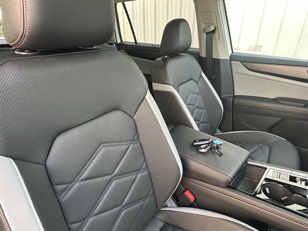 2025 Volkswagen Atlas 2.0T Peak Edition Tampa FL