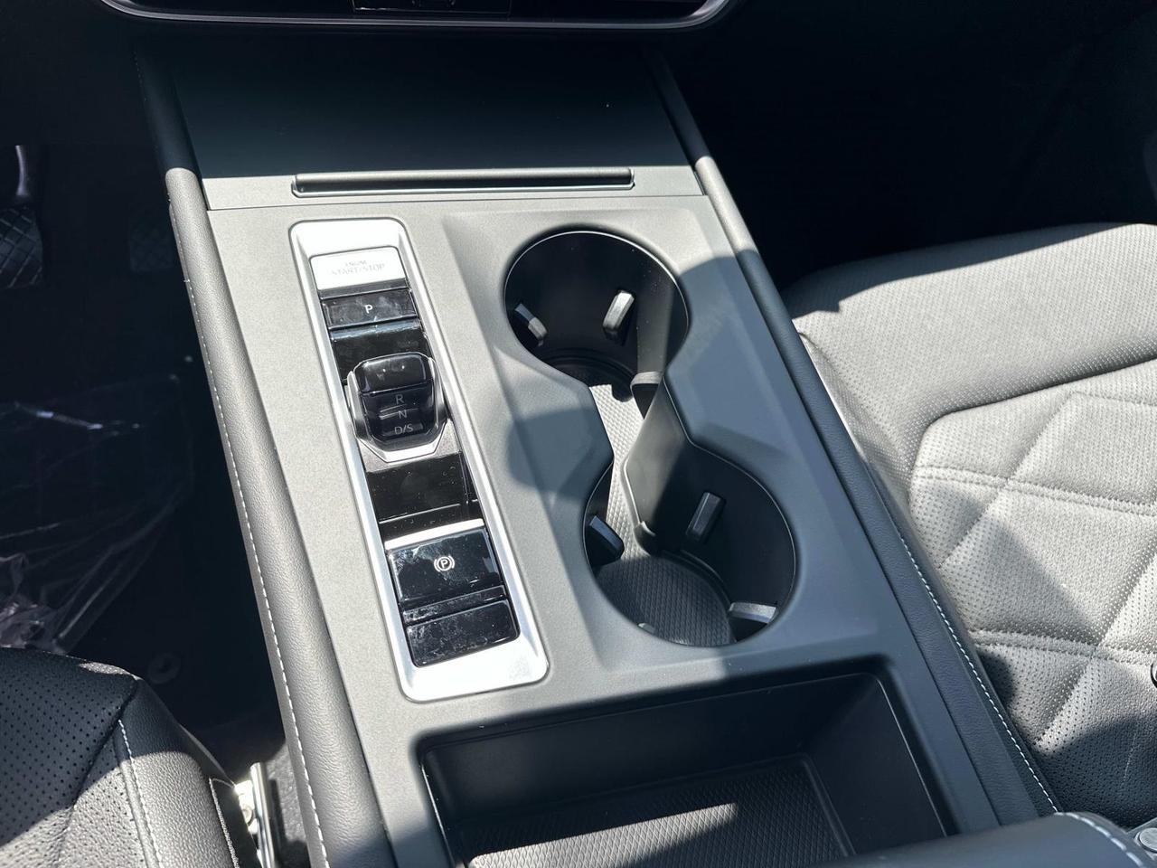 2025 Volkswagen Atlas 2.0T SE Woodbridge VA