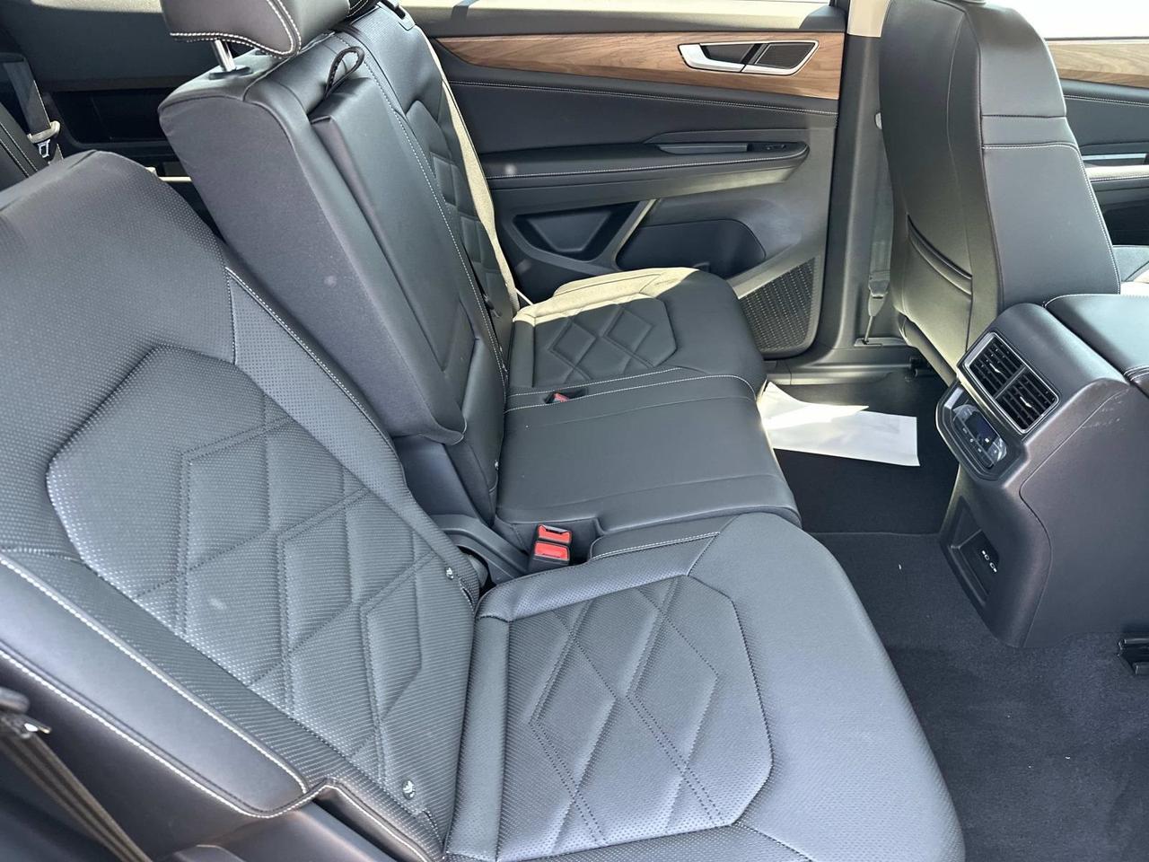 2025 Volkswagen Atlas 2.0T SE Woodbridge VA