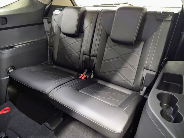 2025 Volkswagen Atlas 2.0T SE w/Technology Oshkosh WI