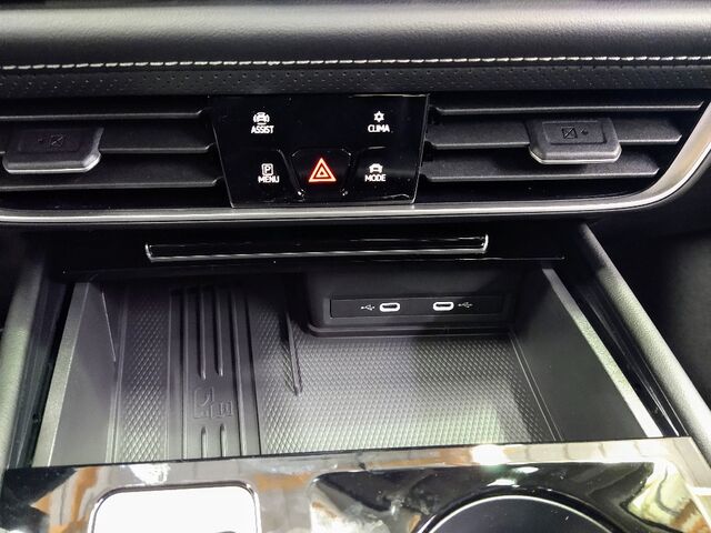 2025 Volkswagen Atlas 2.0T SE w/Technology Oshkosh WI