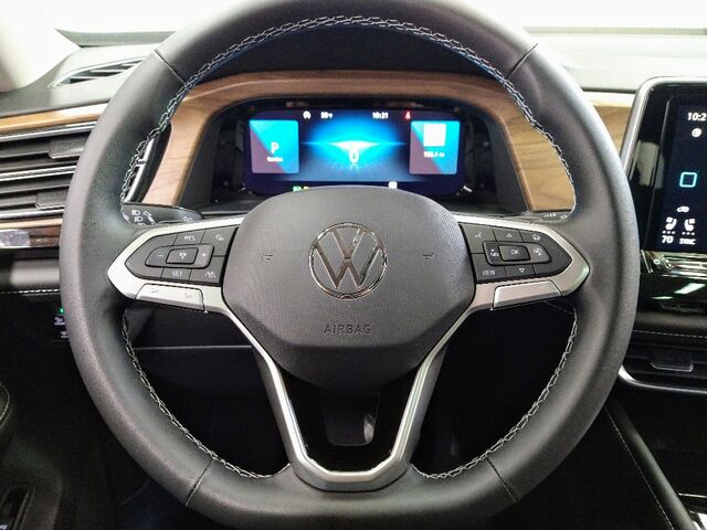 2025 Volkswagen Atlas 2.0T SE w/Technology Oshkosh WI