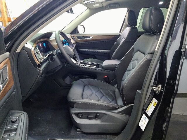 2025 Volkswagen Atlas 2.0T SE w/Technology Oshkosh WI