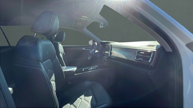 2025 Volkswagen Atlas 2.0T SE w/Technology San Juan TX 2025 Volkswagen Atlas 2.0T SE w/Technology San Juan TX