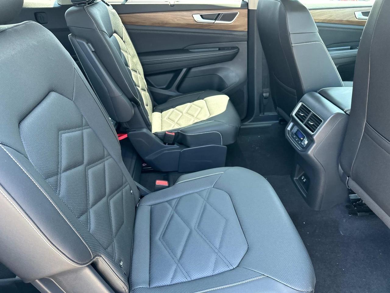 2025 Volkswagen Atlas 2.0T SE w/Technology Woodbridge VA