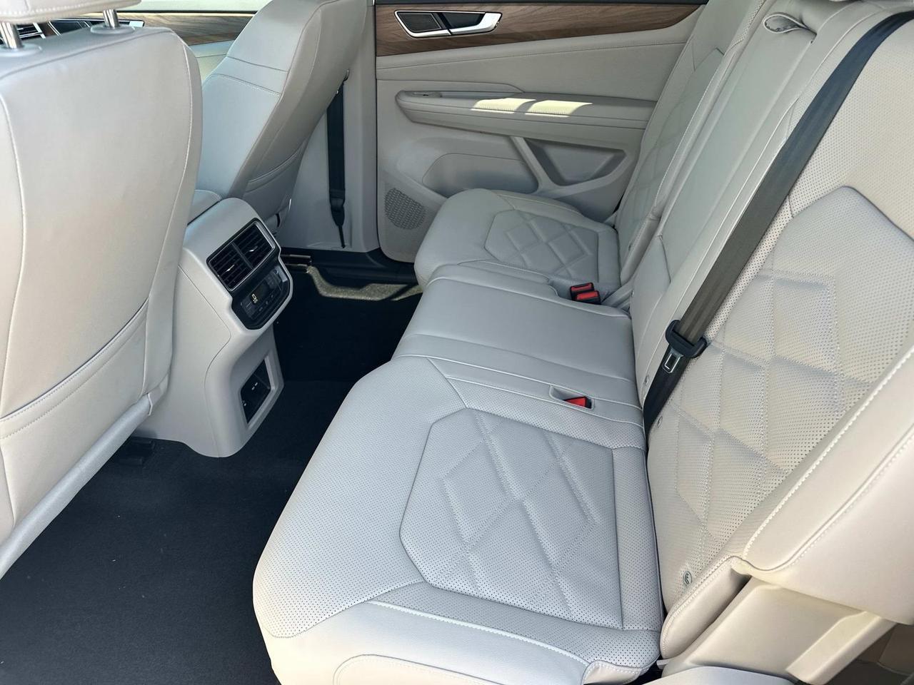 2025 Volkswagen Atlas 2.0T SE w/Technology Woodbridge VA