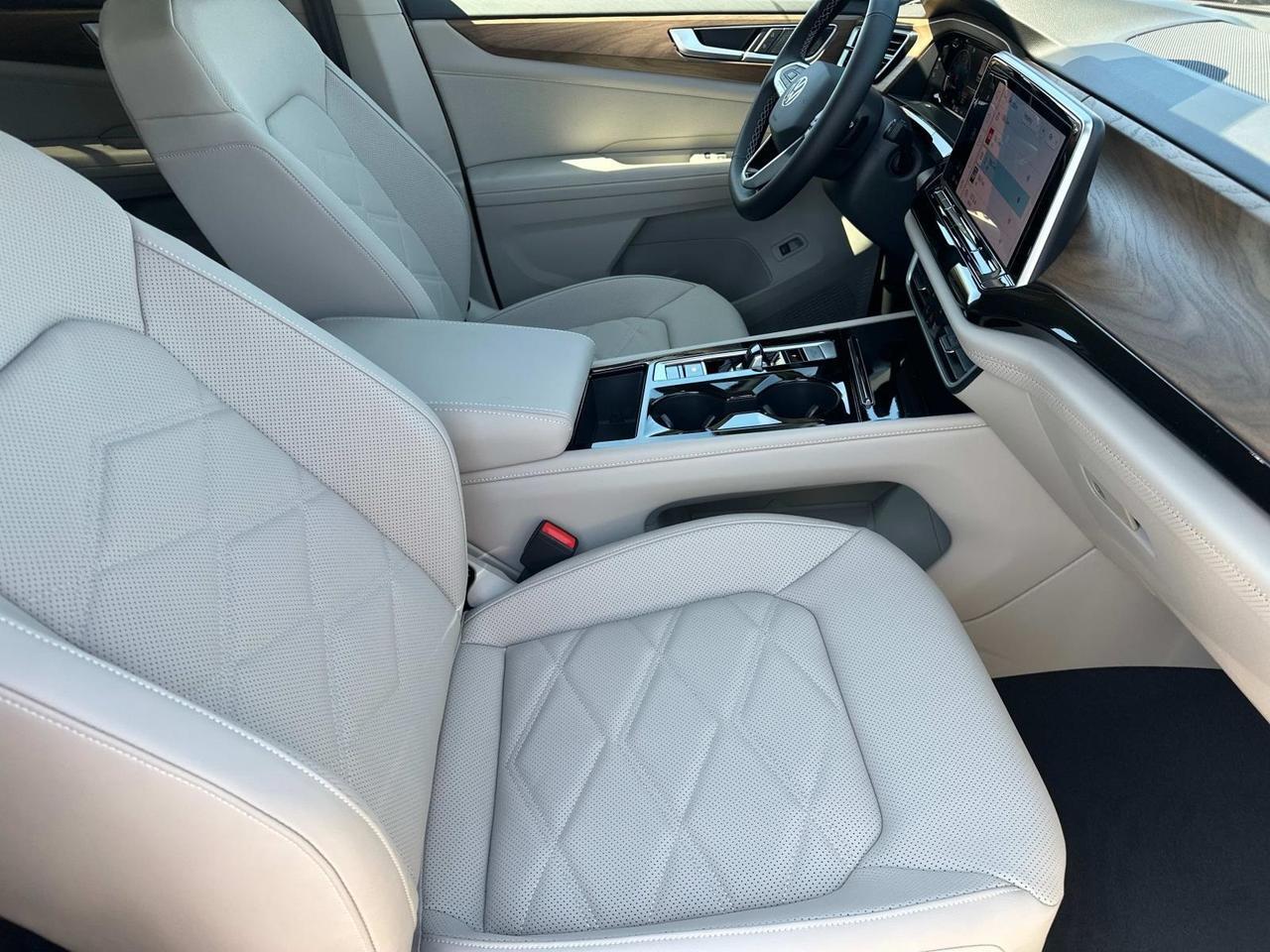 2025 Volkswagen Atlas 2.0T SE w/Technology Woodbridge VA