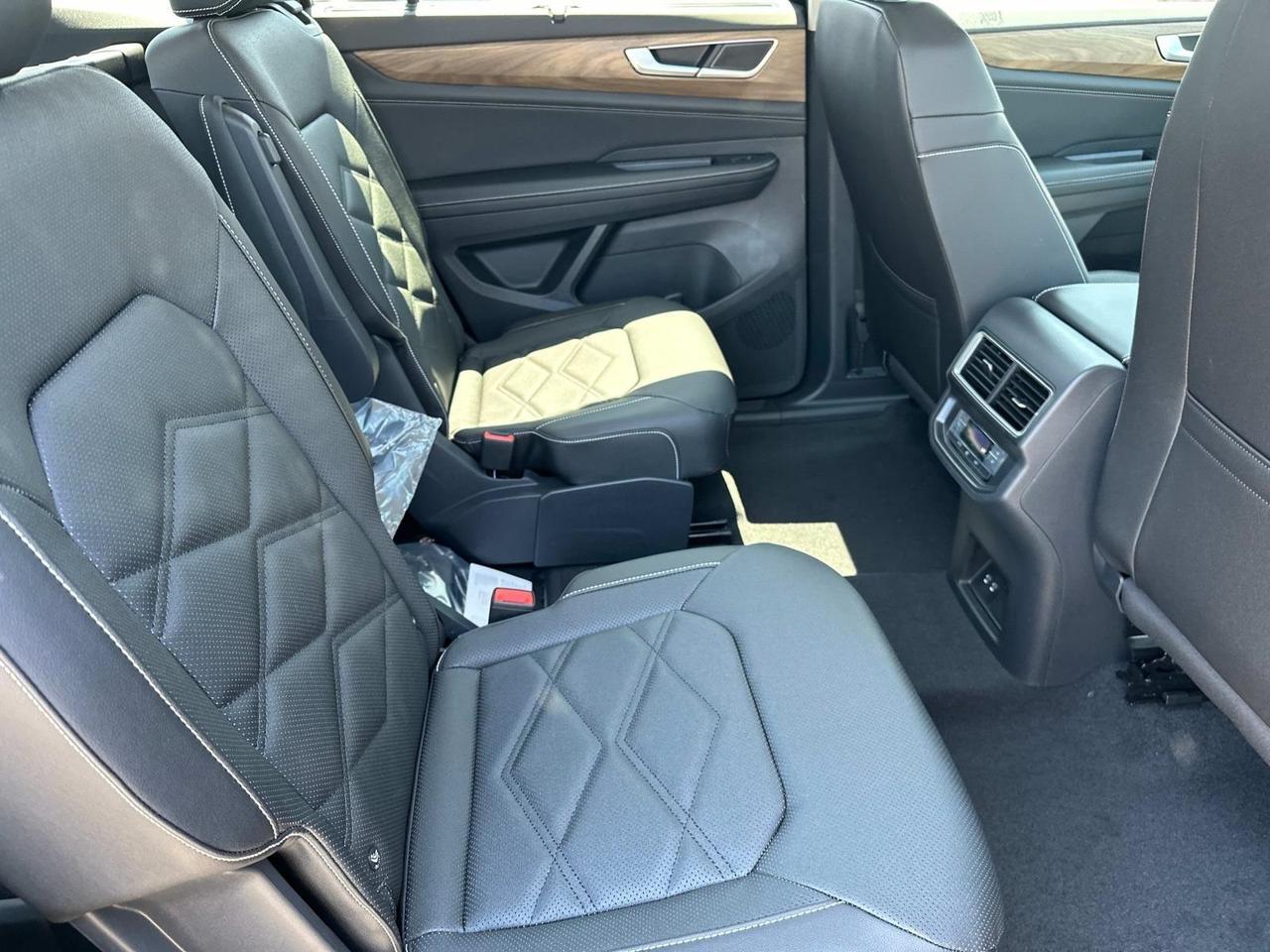 2025 Volkswagen Atlas 2.0T SE w/Technology Woodbridge VA