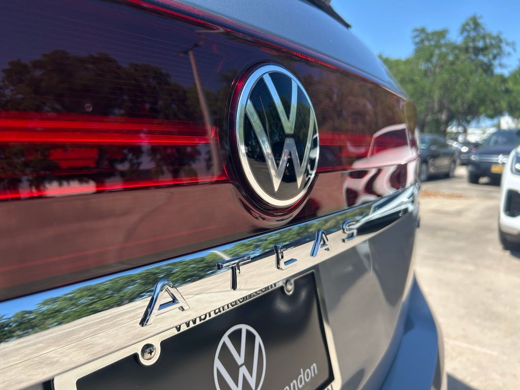 2025 Volkswagen Atlas 2.0T SE w/Technology Tampa FL