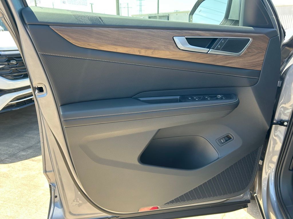 2025 Volkswagen Atlas 2.0T SE w/Technology Tampa FL