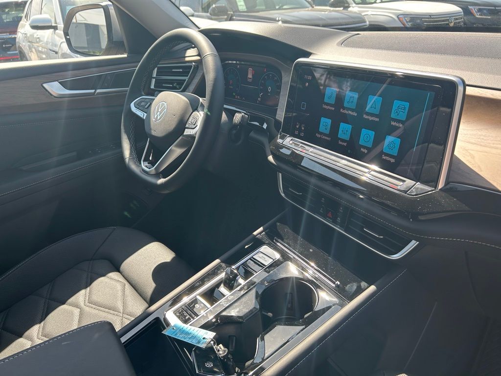2025 Volkswagen Atlas 2.0T SE w/Technology Tampa FL
