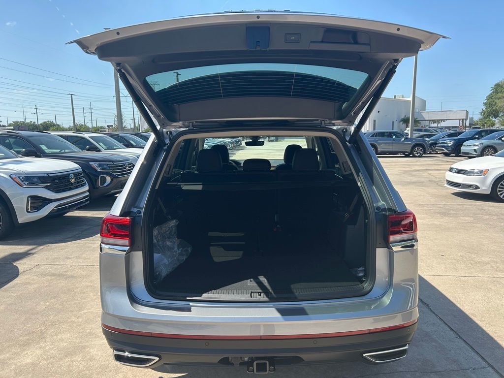 2025 Volkswagen Atlas 2.0T SE w/Technology Tampa FL
