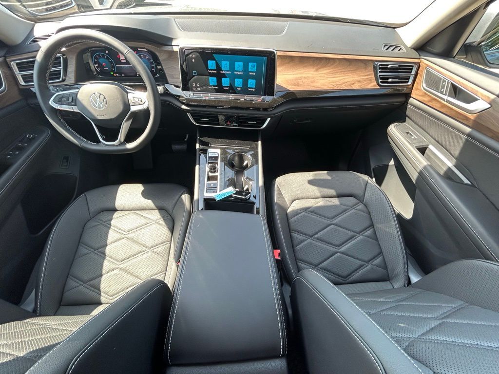 2025 Volkswagen Atlas 2.0T SE w/Technology Tampa FL