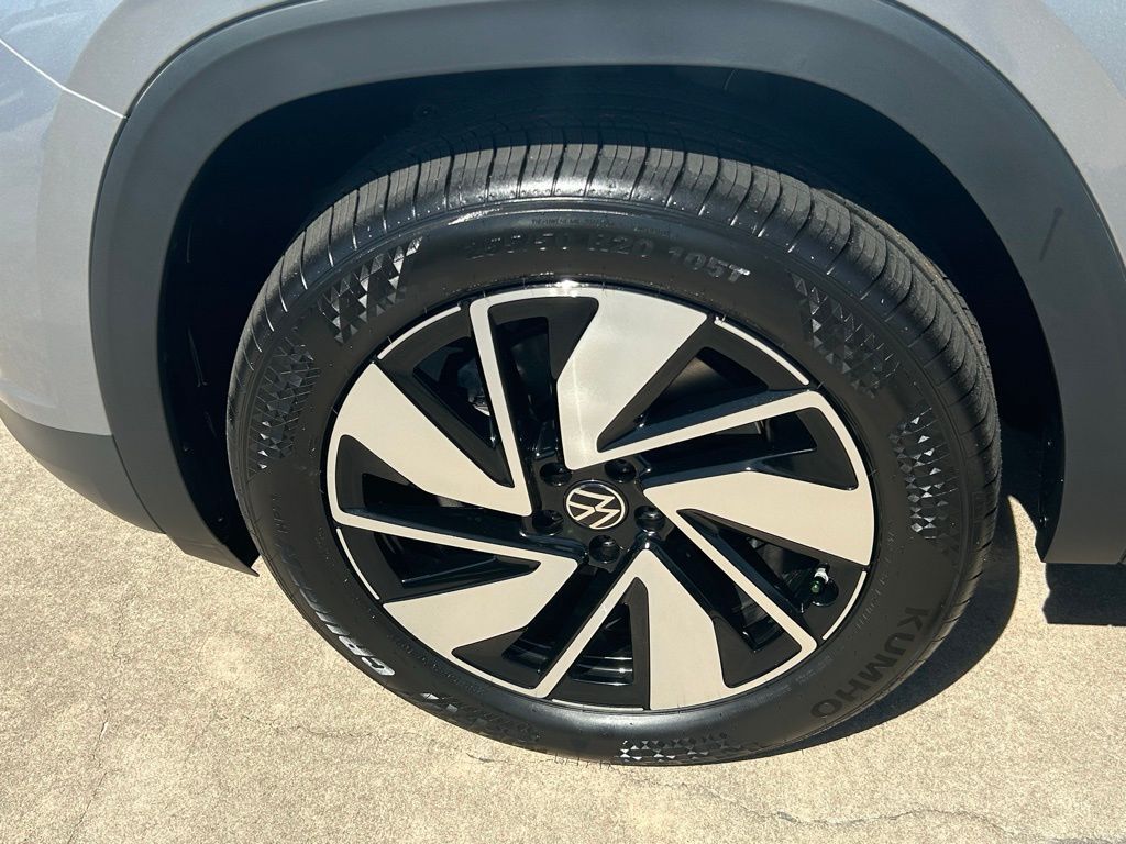 2025 Volkswagen Atlas 2.0T SE w/Technology Tampa FL