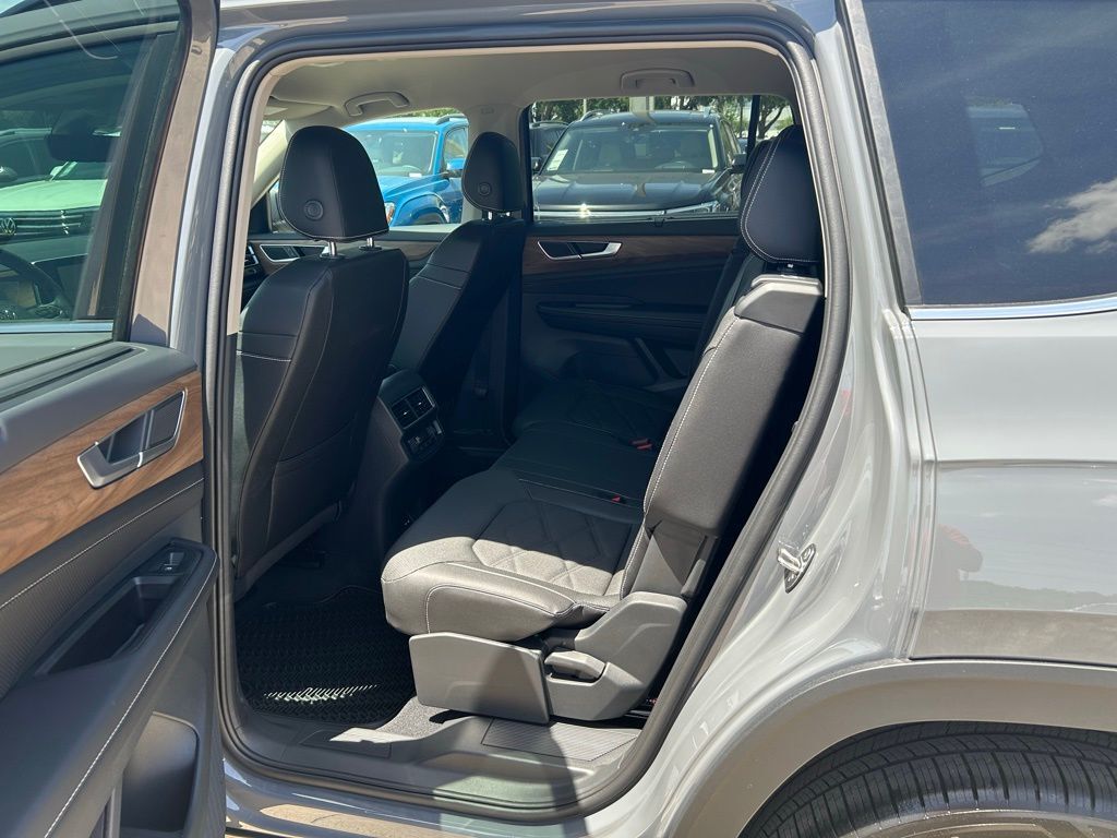 2025 Volkswagen Atlas 2.0T SE w/Technology Tampa FL
