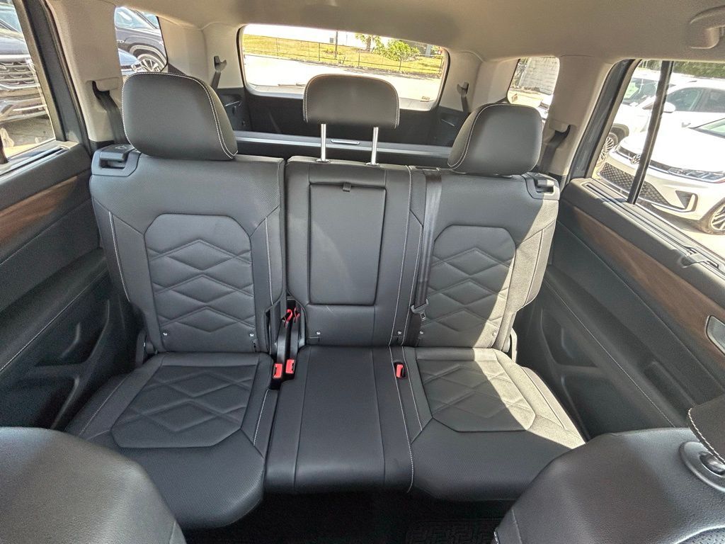 2025 Volkswagen Atlas 2.0T SE w/Technology Tampa FL