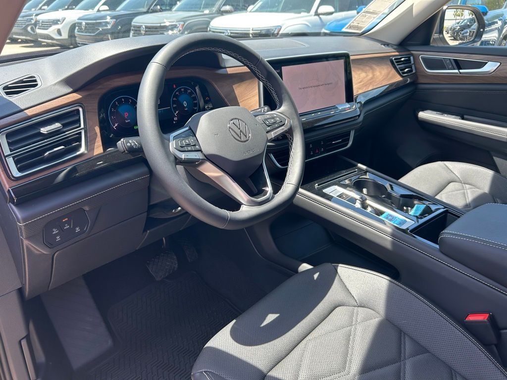 2025 Volkswagen Atlas 2.0T SE w/Technology Tampa FL
