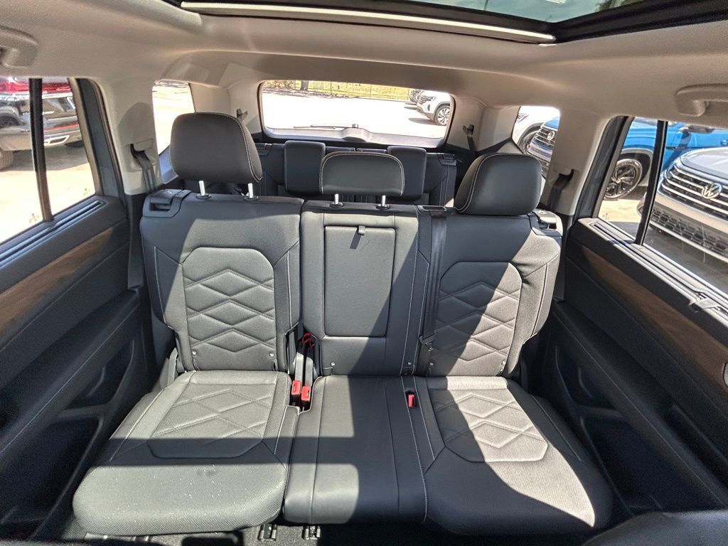 2025 Volkswagen Atlas 2.0T SE w/Technology Tampa FL