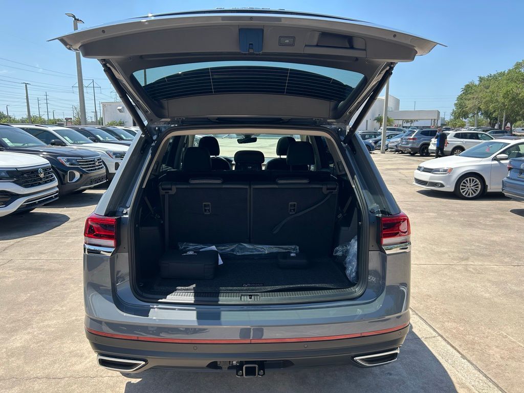 2025 Volkswagen Atlas 2.0T SE w/Technology Tampa FL