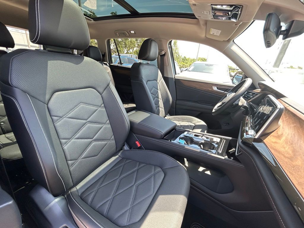 2025 Volkswagen Atlas 2.0T SE w/Technology Tampa FL