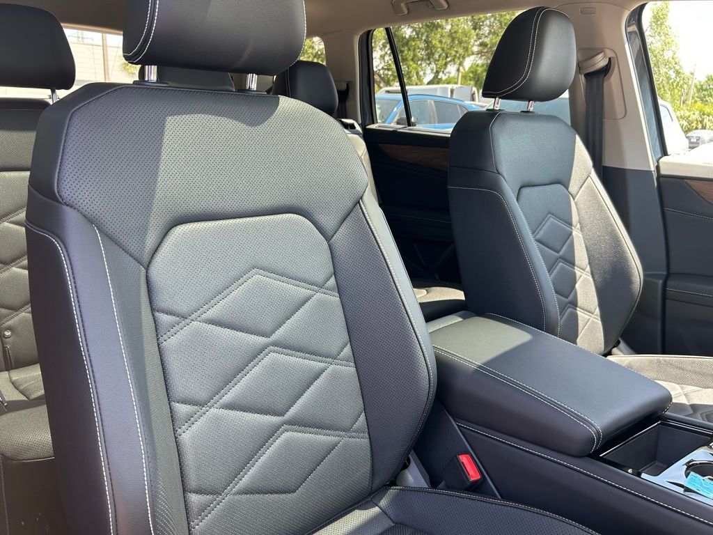 2025 Volkswagen Atlas 2.0T SE w/Technology Tampa FL