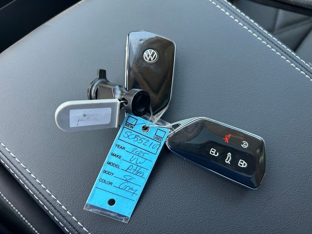2025 Volkswagen Atlas 2.0T SE w/Technology Tampa FL