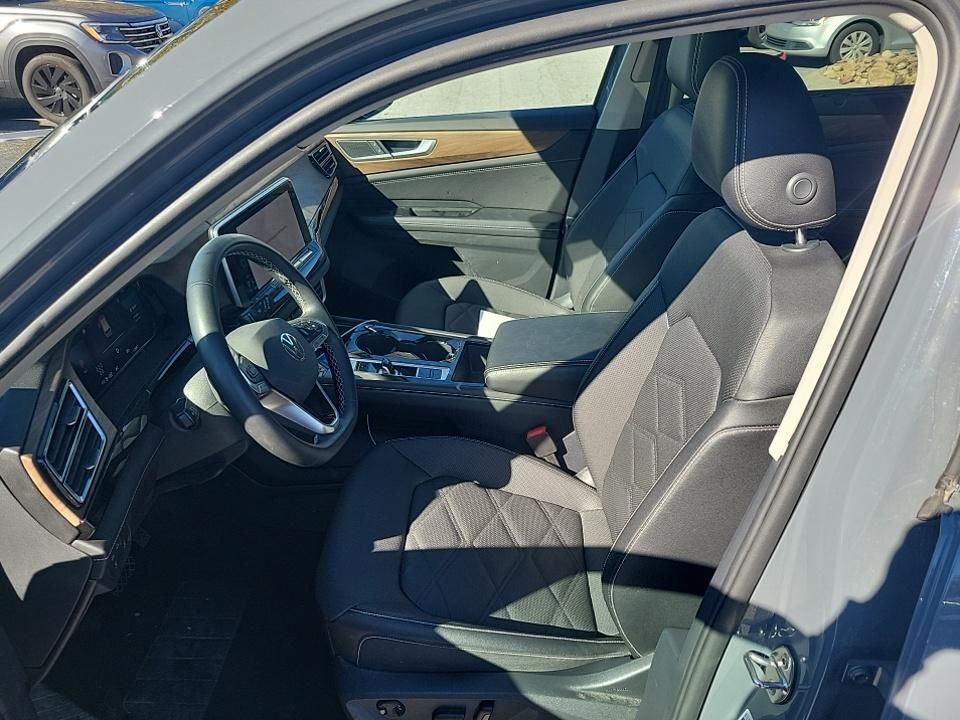 2025 Volkswagen Atlas 2.0T SE w/Technology Tampa FL