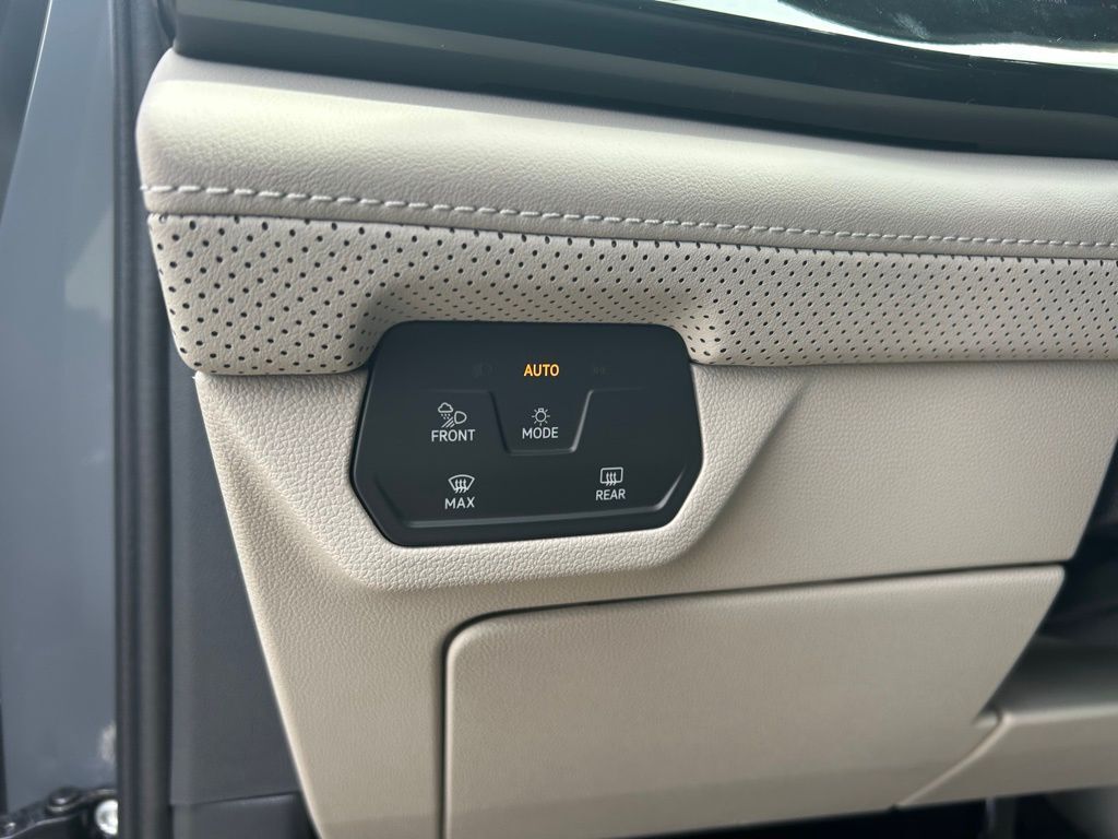 2025 Volkswagen Atlas 2.0T SE w/Technology Tampa FL