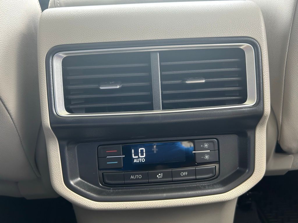 2025 Volkswagen Atlas 2.0T SE w/Technology Tampa FL