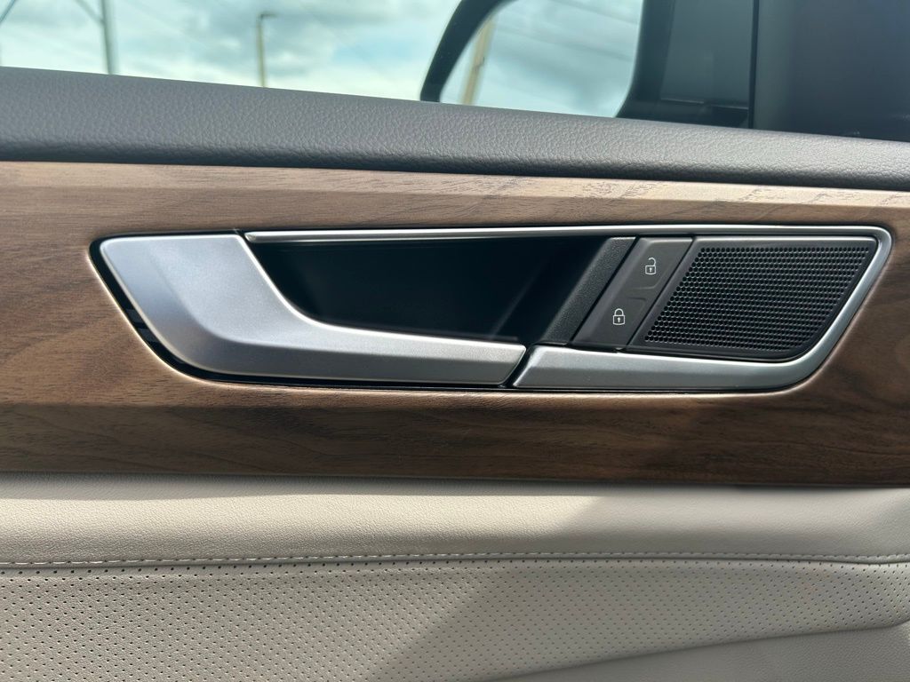 2025 Volkswagen Atlas 2.0T SE w/Technology Tampa FL