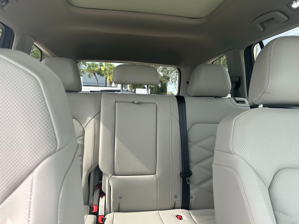 2025 Volkswagen Atlas 2.0T SE w/Technology Tampa FL