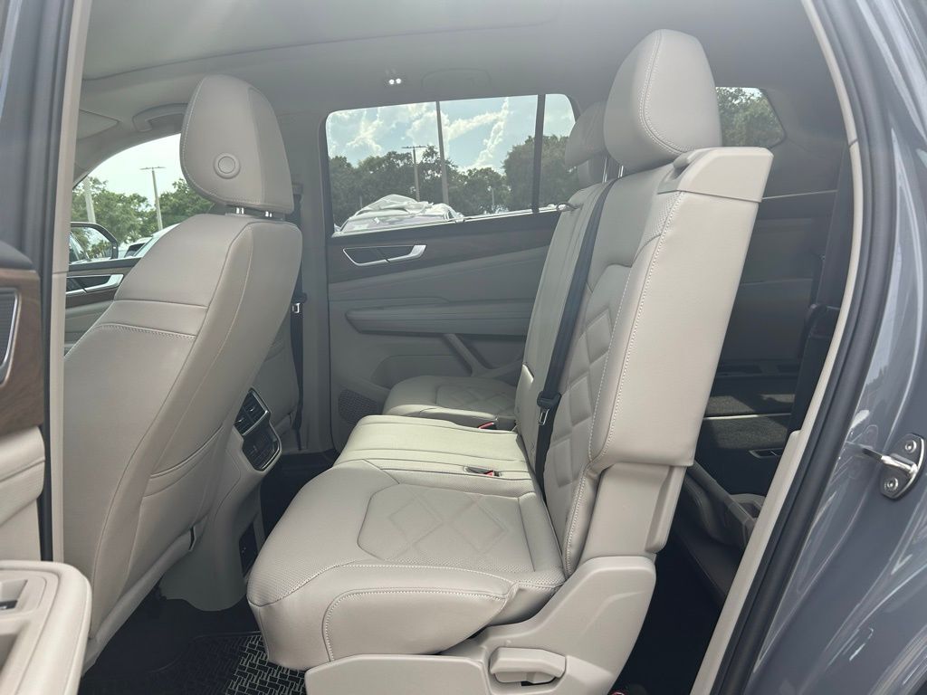 2025 Volkswagen Atlas 2.0T SE w/Technology Tampa FL