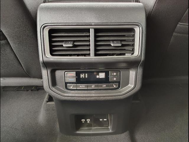 2025 Volkswagen Atlas 2.0T SEL Oshkosh WI