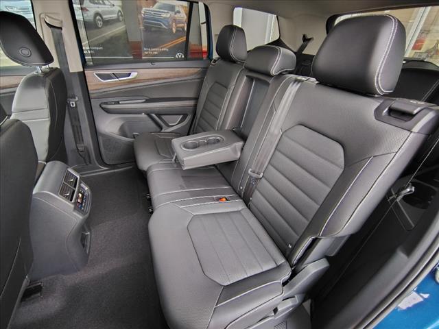 2025 Volkswagen Atlas 2.0T SEL Oshkosh WI