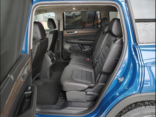 2025 Volkswagen Atlas 2.0T SEL Oshkosh WI