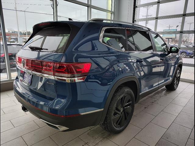 2025 Volkswagen Atlas 2.0T SEL Oshkosh WI