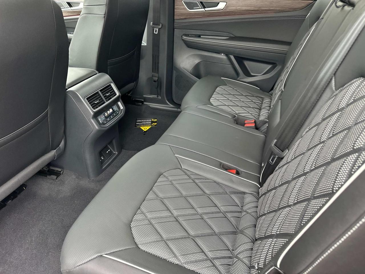 2025 Volkswagen Atlas 2.0T SEL Premium R-Line Woodbridge VA