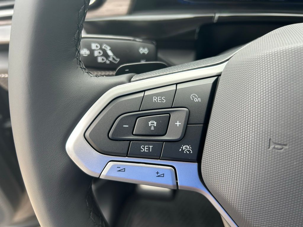 2025 Volkswagen Atlas 2.0T SEL Premium R-Line Tampa FL