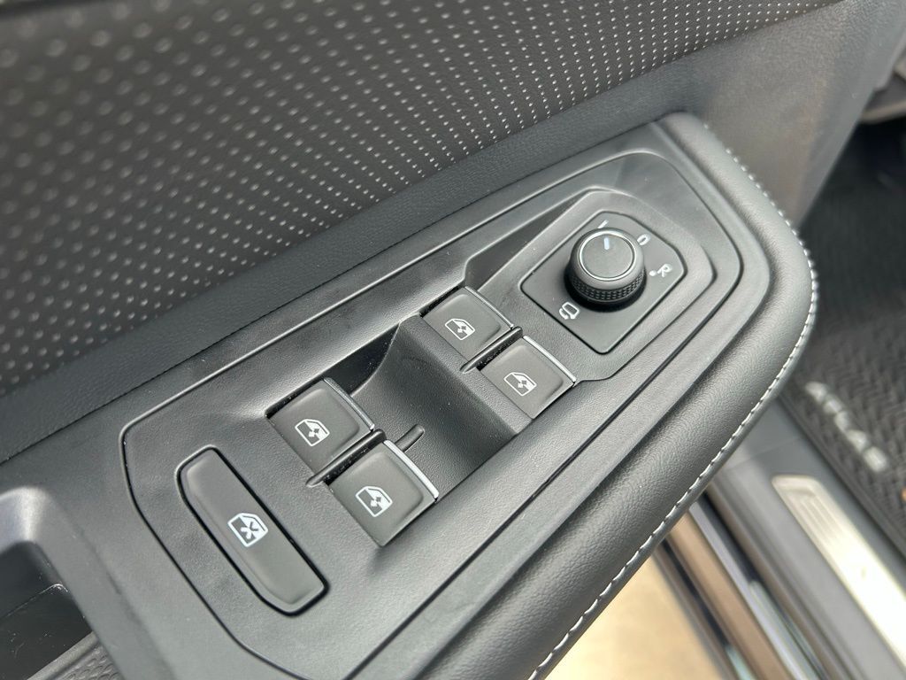2025 Volkswagen Atlas 2.0T SEL Premium R-Line Tampa FL