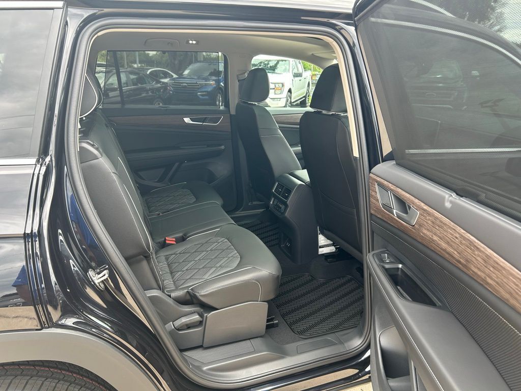 2025 Volkswagen Atlas 2.0T SEL Premium R-Line Tampa FL