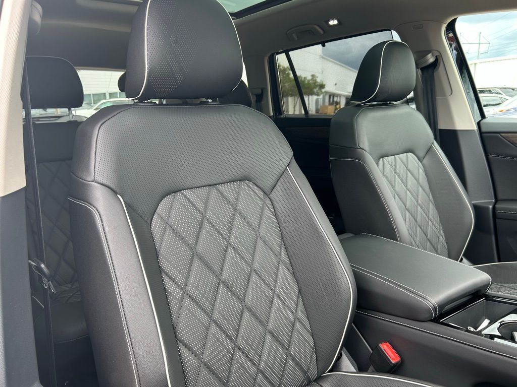 2025 Volkswagen Atlas 2.0T SEL Premium R-Line Tampa FL