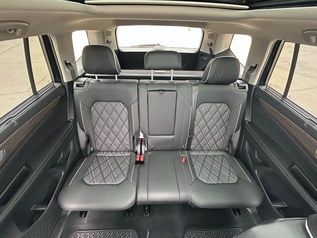 2025 Volkswagen Atlas 2.0T SEL Premium R-Line Tampa FL