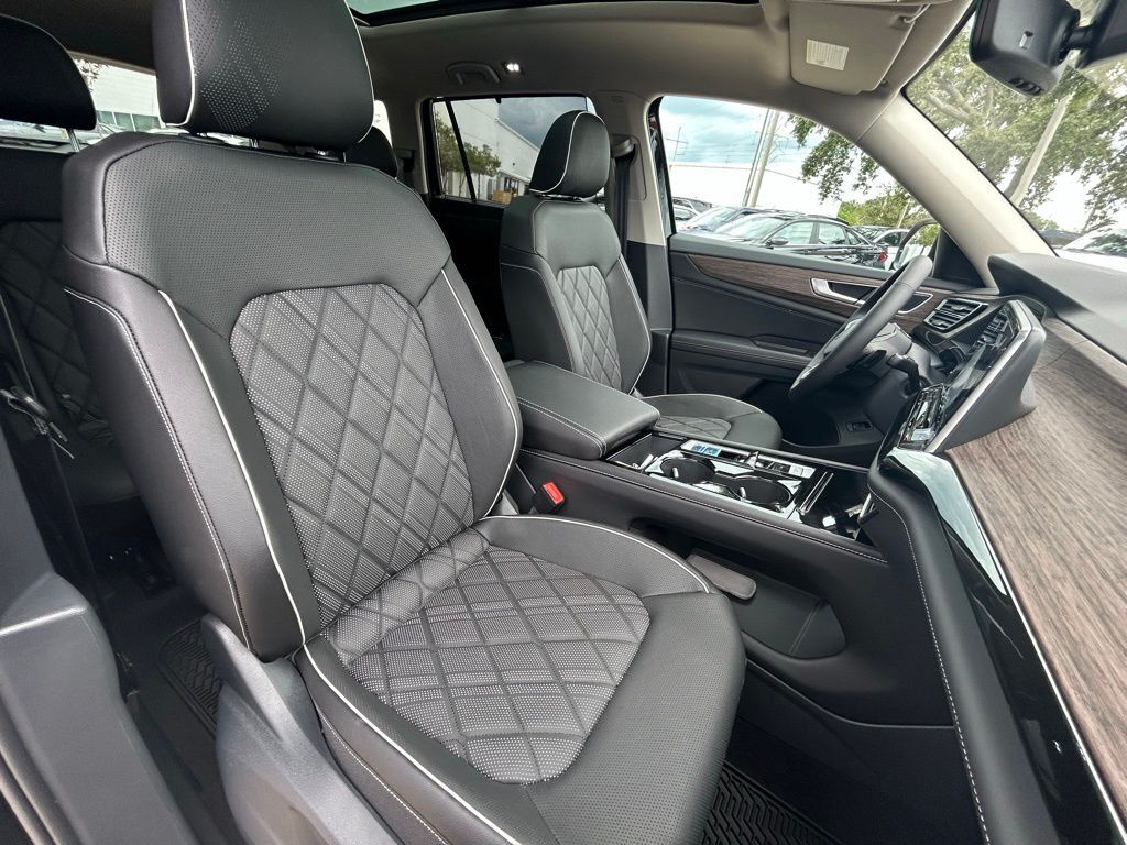 2025 Volkswagen Atlas 2.0T SEL Premium R-Line Tampa FL