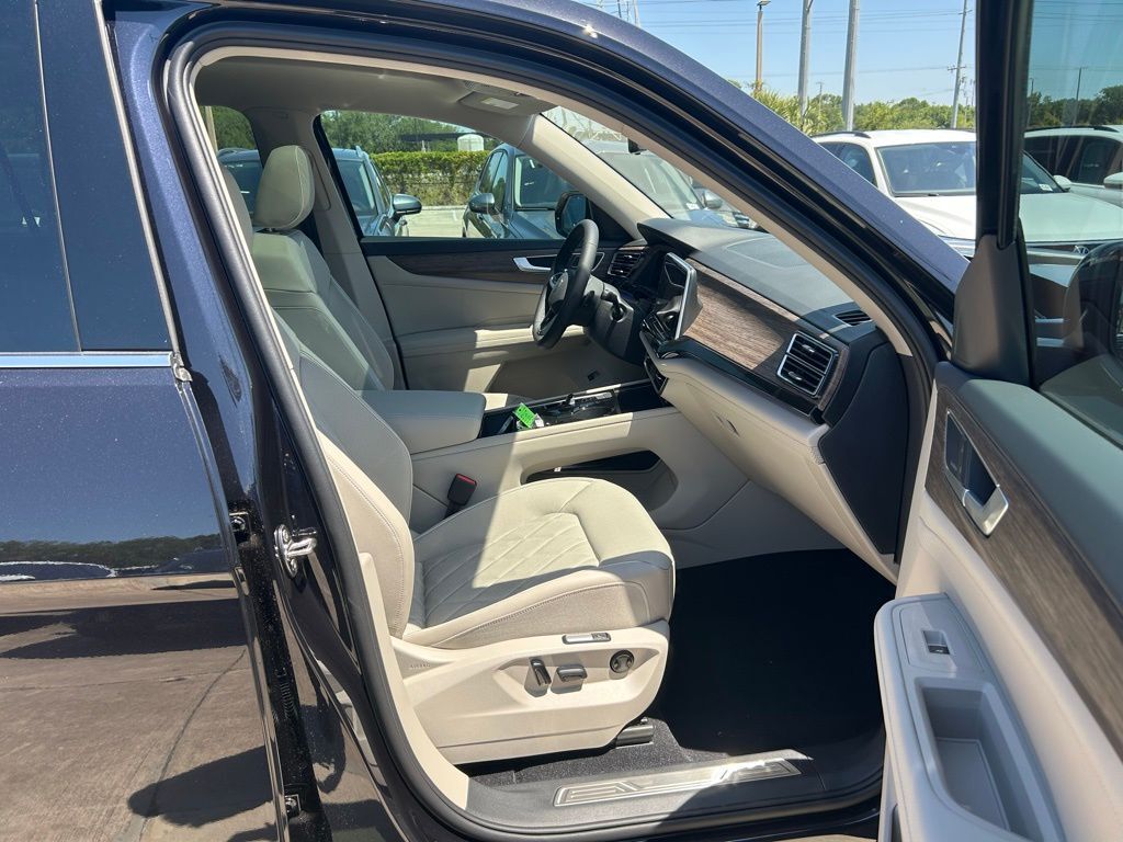 2025 Volkswagen Atlas 2.0T SEL Premium R-Line Tampa FL