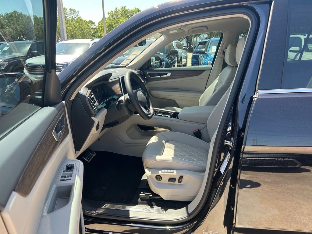 2025 Volkswagen Atlas 2.0T SEL Premium R-Line Tampa FL