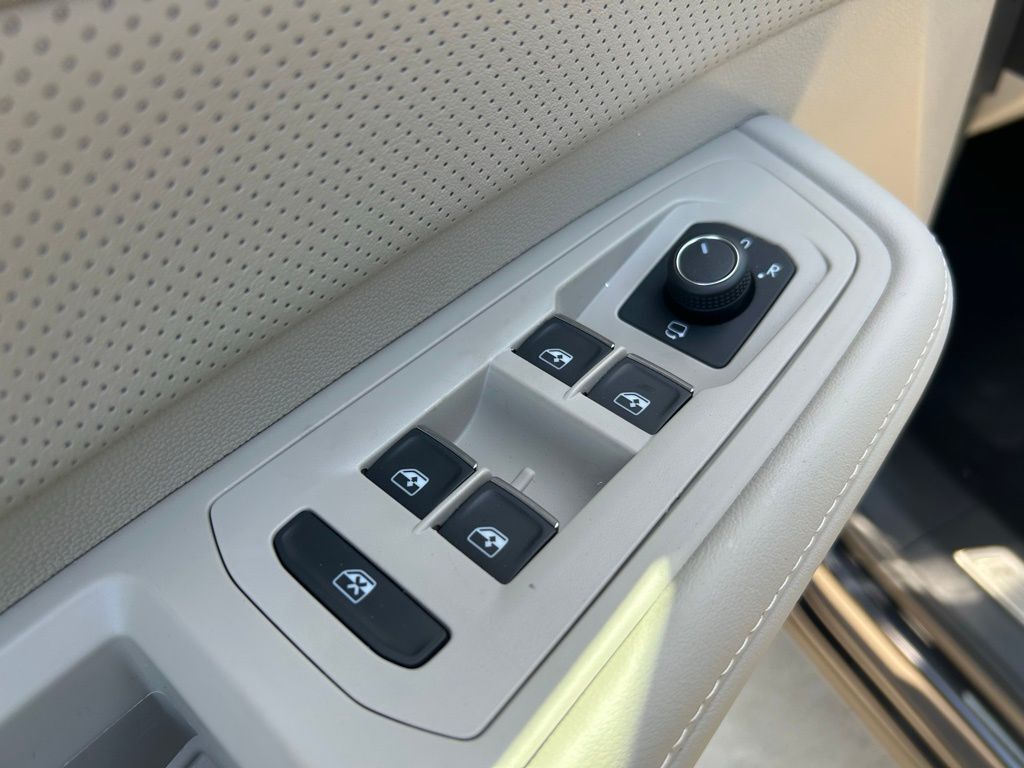 2025 Volkswagen Atlas 2.0T SEL Premium R-Line Tampa FL