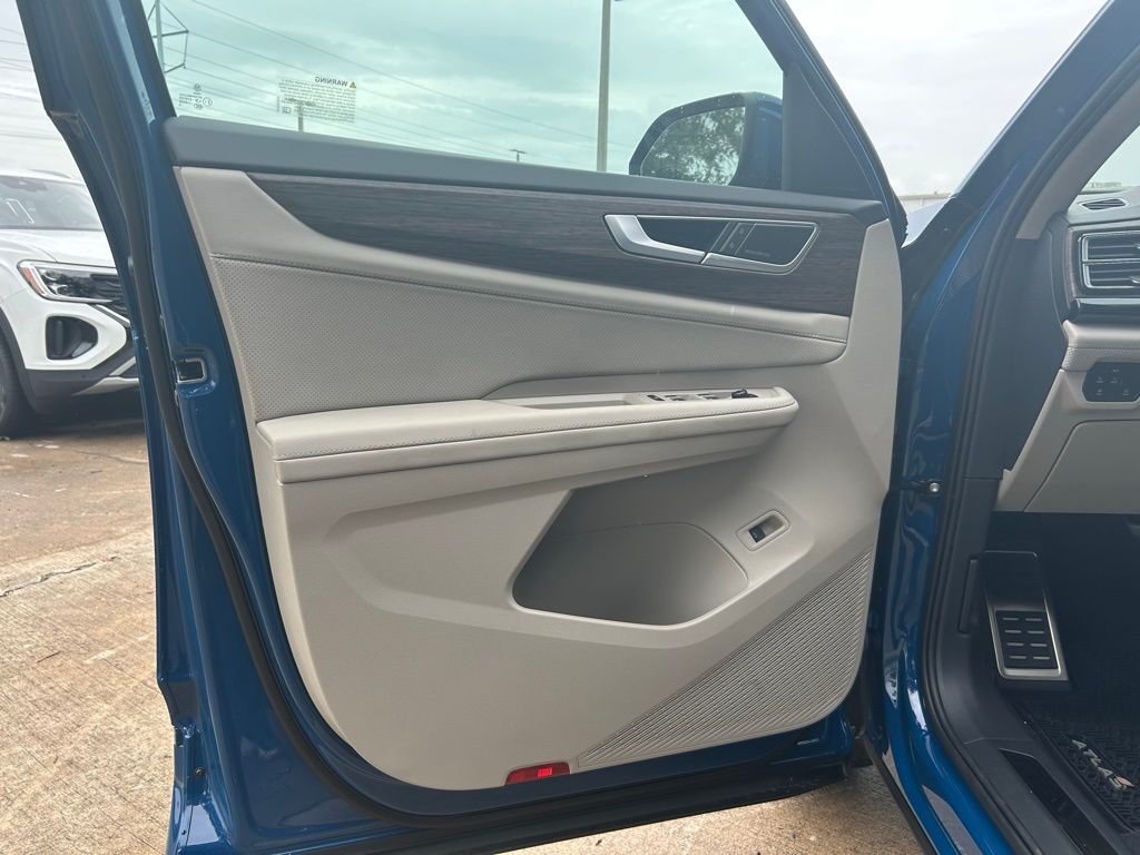 2025 Volkswagen Atlas 2.0T SEL Premium R-Line Tampa FL