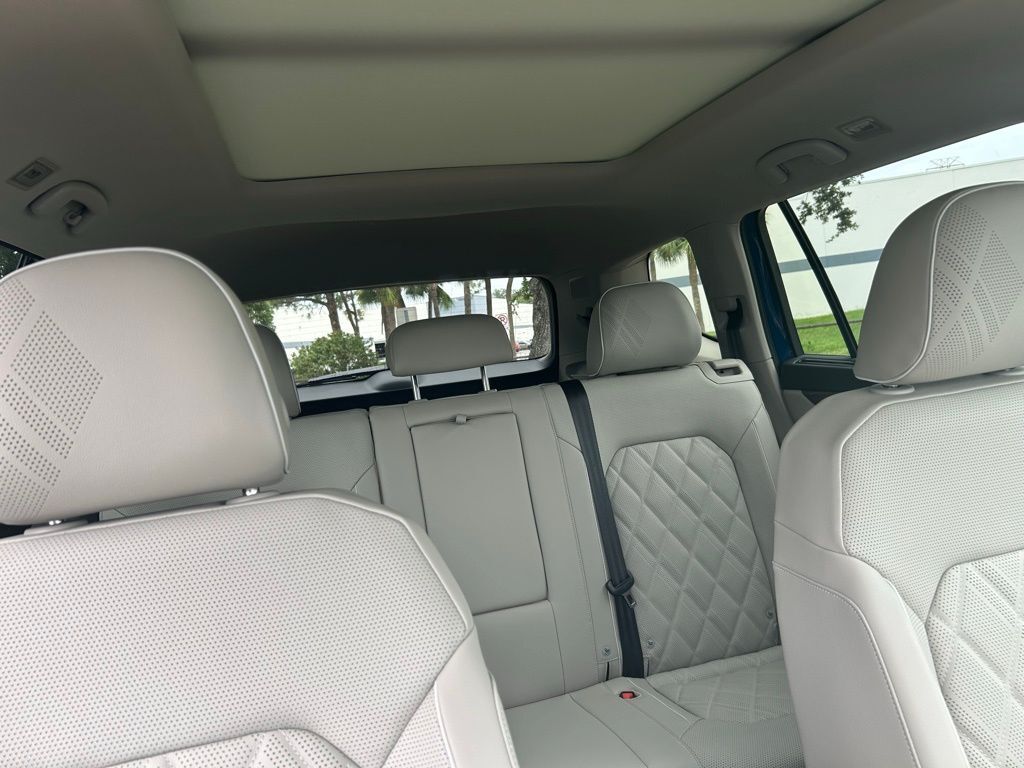 2025 Volkswagen Atlas 2.0T SEL Premium R-Line Tampa FL