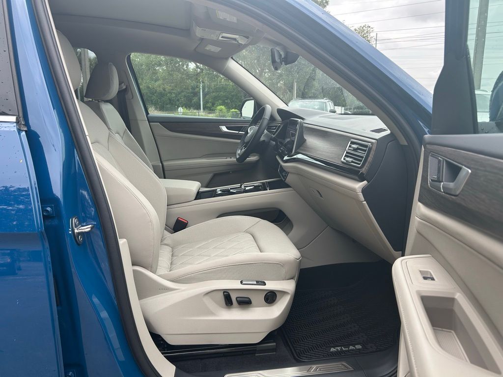 2025 Volkswagen Atlas 2.0T SEL Premium R-Line Tampa FL