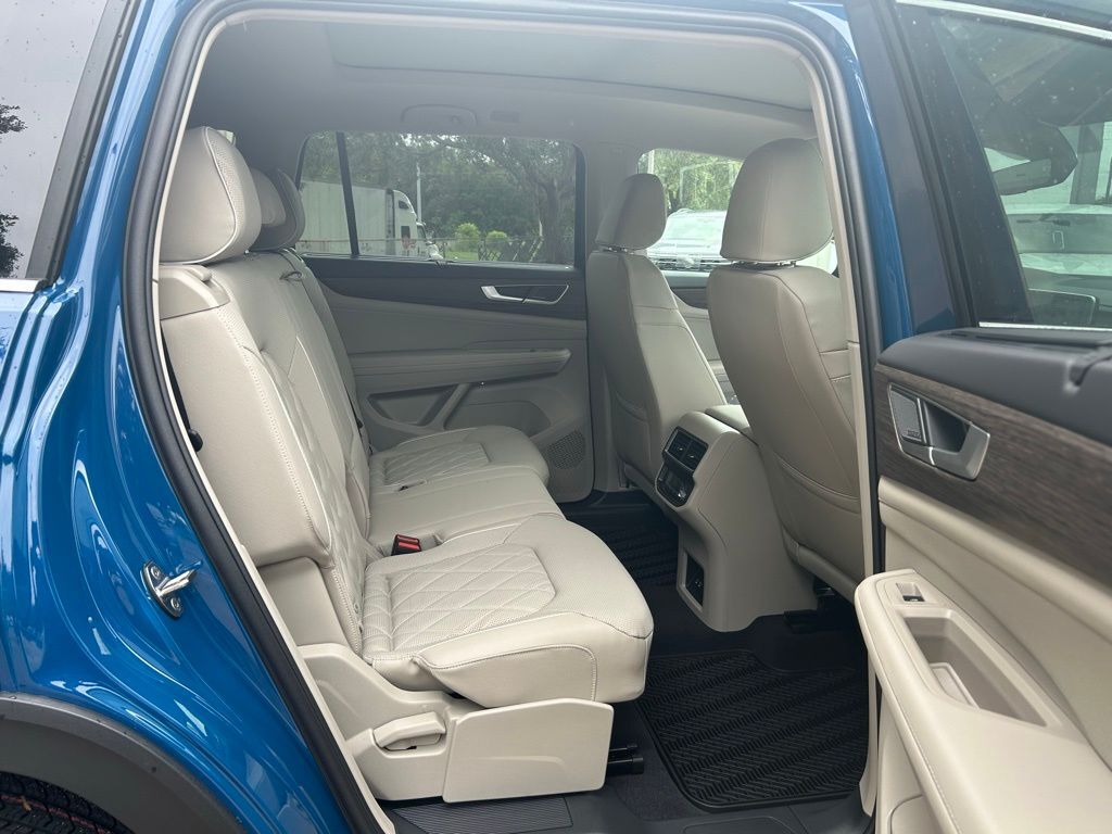 2025 Volkswagen Atlas 2.0T SEL Premium R-Line Tampa FL